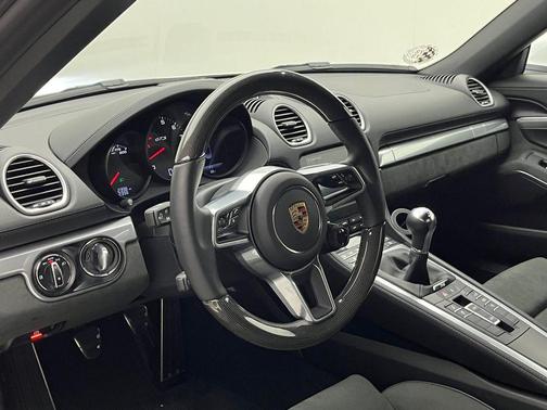 2025 Porsche 718 Boxster GTS 4.0