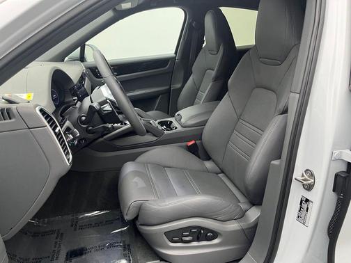 2023 Porsche Cayenne Cayenne