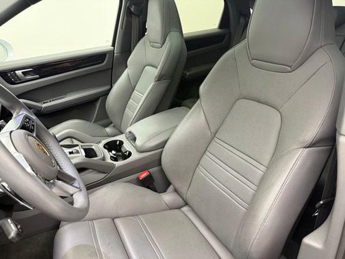 2023 Porsche Cayenne Cayenne