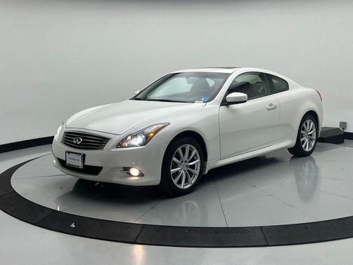 Majestic 2015 INFINITI Q60 S