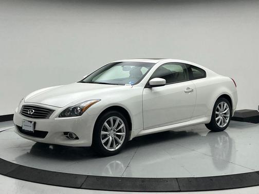 Majestic 2015 INFINITI Q60 S
