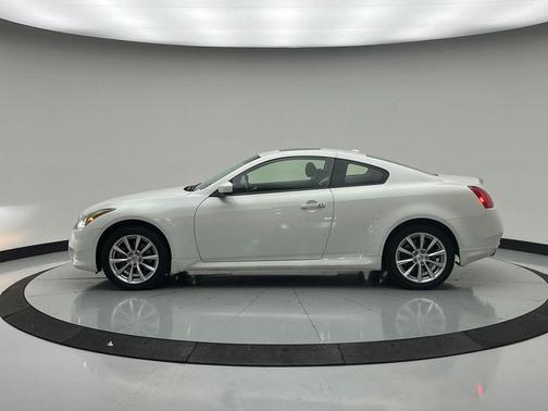 Majestic 2015 INFINITI Q60 S