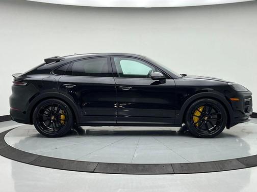 2026 Porsche Cayenne Turbo GT