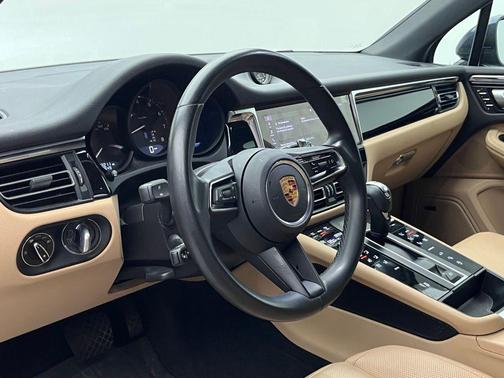 2023 Porsche Macan 