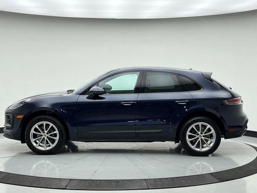 2023 Porsche Macan 