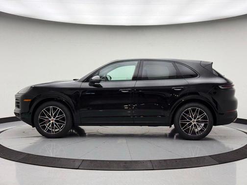 Chromite Black Metallic 2026 Porsche Cayenne Cayenne