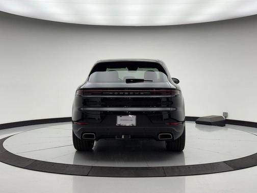 Chromite Black Metallic 2026 Porsche Cayenne Cayenne