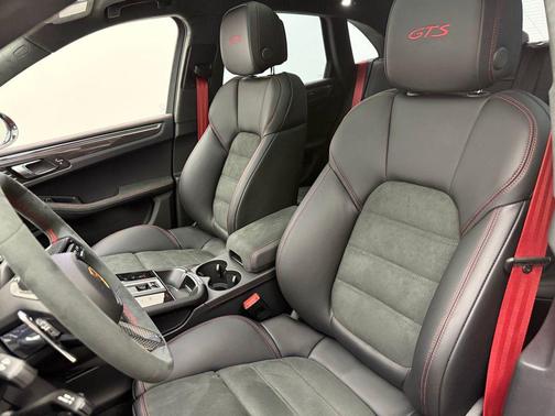 Carmine Red 2026 Porsche Macan Macan GTS