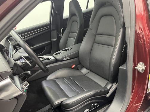 2023 Porsche Panamera 4S