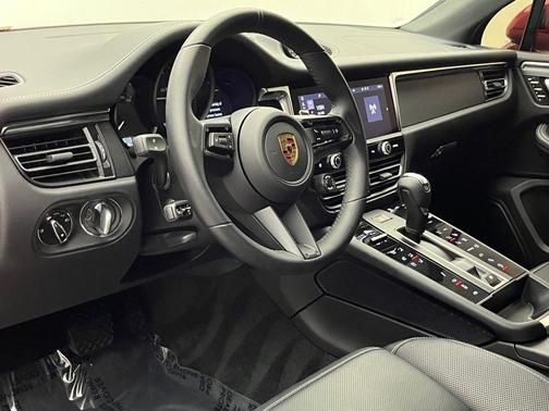 2024 Porsche Macan GTS