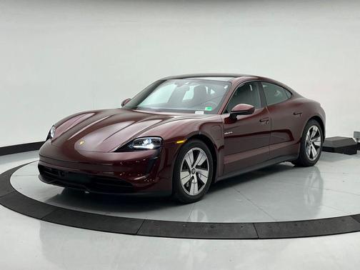 2022 Porsche Taycan 
