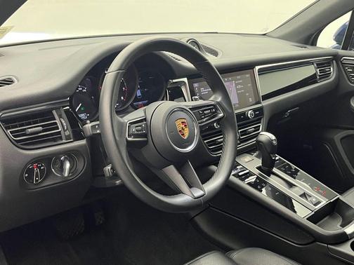 Blue 2022 Porsche Macan Macan