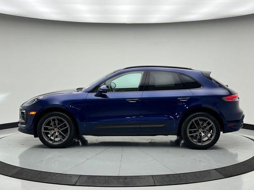 Blue 2022 Porsche Macan Macan