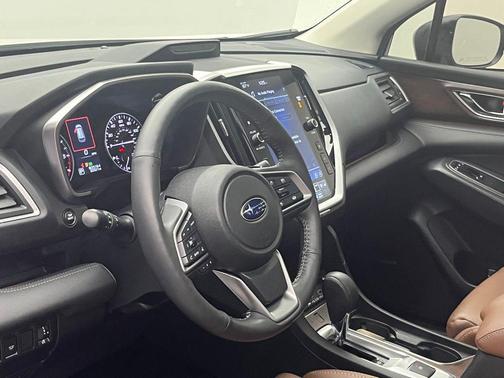 Crystal White Pearl 2024 Subaru Ascent Touring 7-Passenger