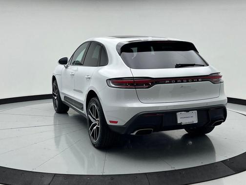 2025 Porsche Macan 