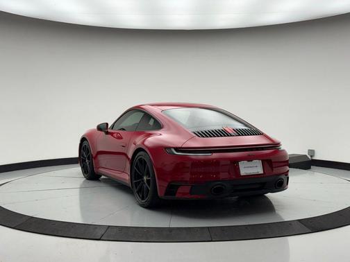 2020 Porsche 911 Carrera 4
