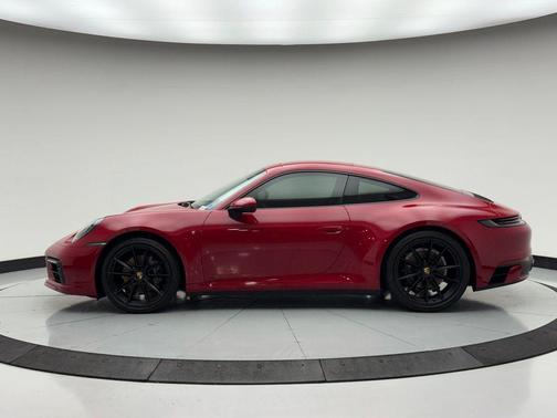 2020 Porsche 911 Carrera 4