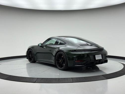 2026 Porsche 911 Carrera 4 GTS