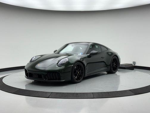 2026 Porsche 911 Carrera 4 GTS