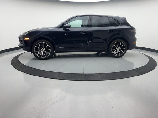 Moonlight Blue 2023 Porsche Cayenne Platinum Edition
