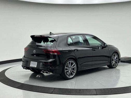 2024 Volkswagen Golf R 2.0T Manual