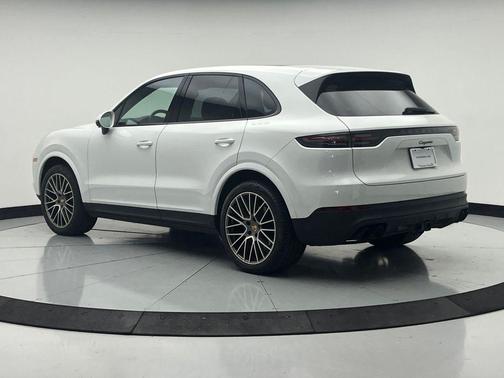 White 2023 Porsche Cayenne Platinum Edition