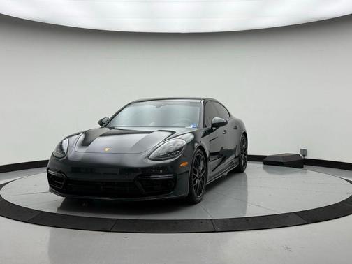 2020 Porsche Panamera GTS