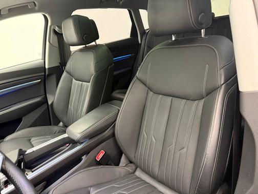 2024 Audi Q8 e-tron Prestige