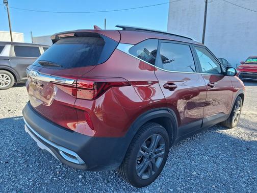 2023 Kia Seltos S
