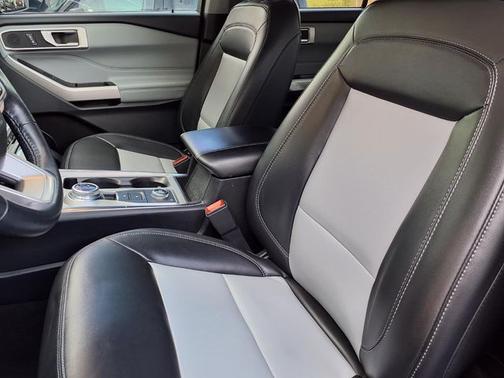 STONE BLUE METALLIC 2022 Ford Explorer XLT