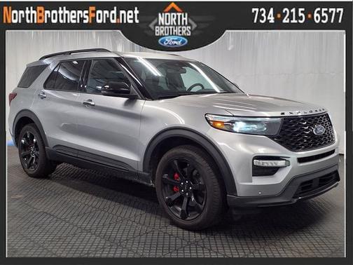 ICONIC SILVER METALLIC 2024 Ford Explorer ST
