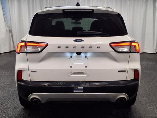 STAR WHITE METALLIC TRI-COA 2020 Ford Escape SE SPORT