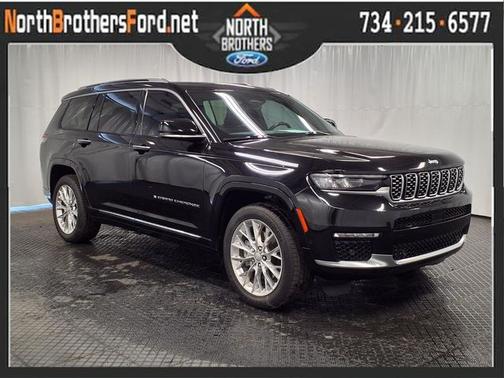 Diamond Black 2021 Jeep Grand Cherokee SUMMIT