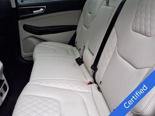 BURGUNDY VELVET MET TINT CC 2023 Ford Edge TITANIUM