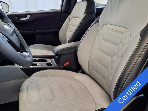 STAR WHITE METALLIC TRI-COA 2024 Ford Escape PLATINUM