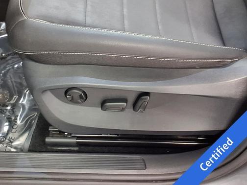 Pyrite Silver Metallic 2023 Volkswagen Taos 1.5T SE