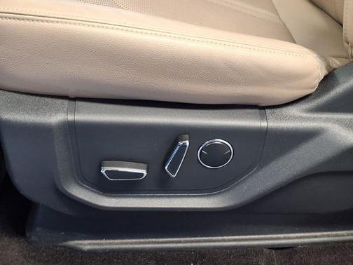 STAR WHITE MET TRI-COAT 2023 Ford Expedition LIMITED
