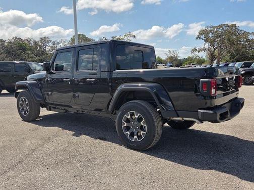 Black Clearcoat 2026 Jeep Gladiator Sport