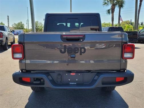 2025 Jeep Gladiator Sport