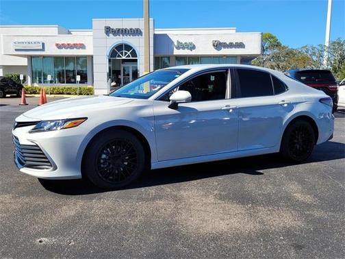 2024 Toyota Camry Hybrid LE