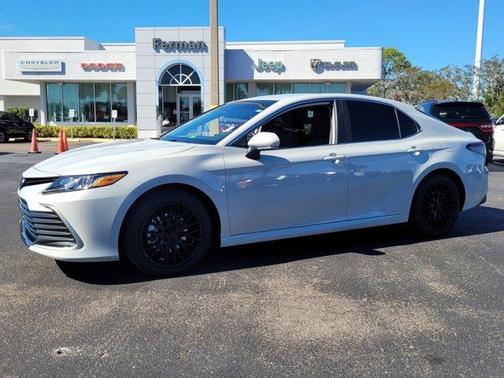 2024 Toyota Camry Hybrid LE