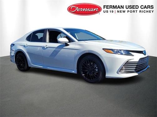 2024 Toyota Camry Hybrid LE