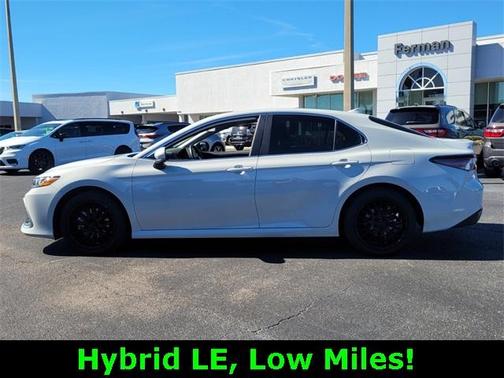 2024 Toyota Camry Hybrid LE
