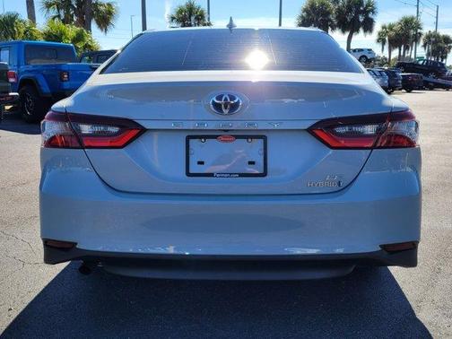 2024 Toyota Camry Hybrid LE