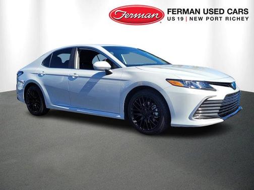 2024 Toyota Camry Hybrid LE