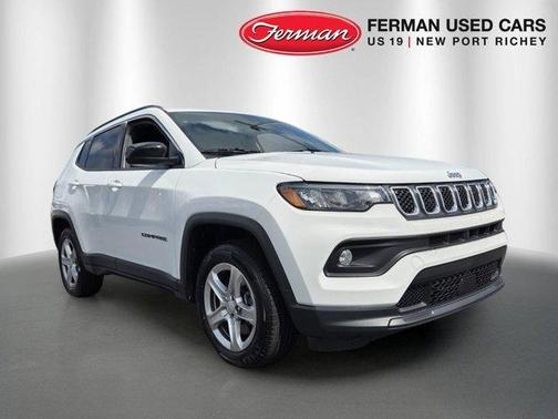 Bright White Clearcoat 2024 Jeep Compass Latitude