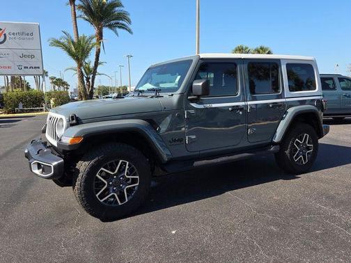 Anvil Clearcoat 2026 Jeep Wrangler Sahara