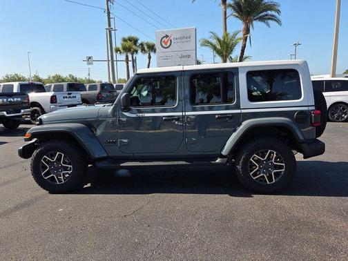 Anvil Clearcoat 2026 Jeep Wrangler Sahara