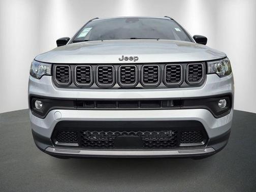 Silver Zynith 2026 Jeep Compass Latitude