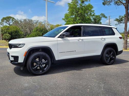 2025 Jeep Grand Cherokee L Laredo